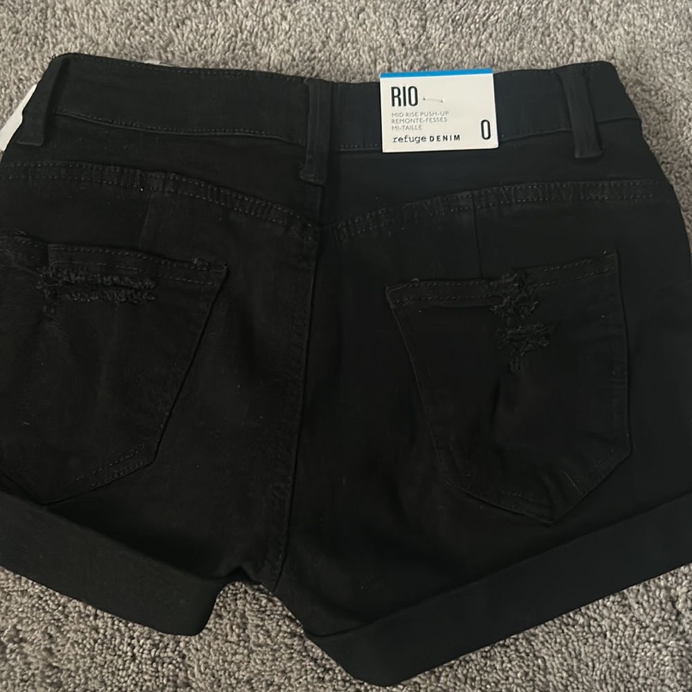 black shorts - Picture 2 of 2